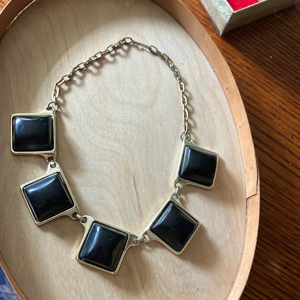 Mod necklace